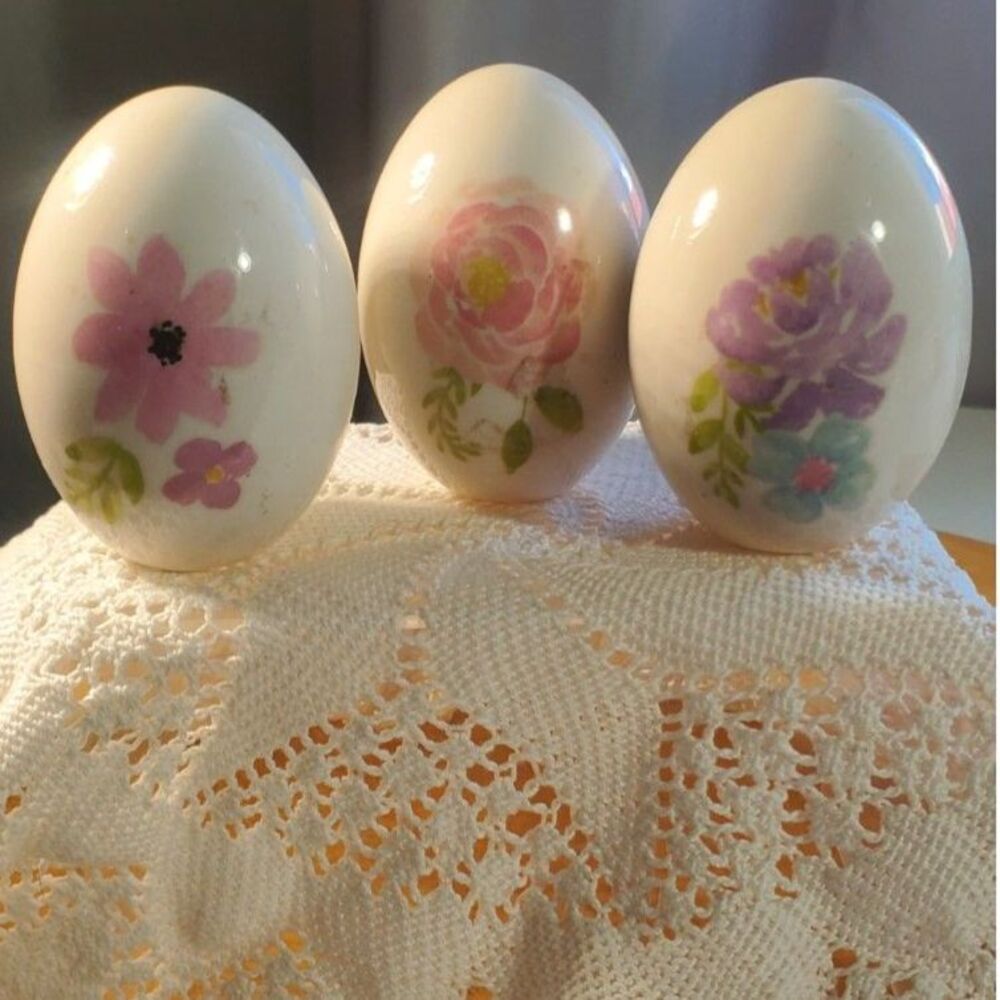 Porcelain Egg Figurines with Pretty Spring Flowers
